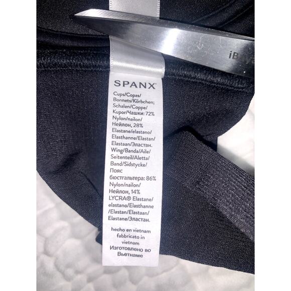 Spanx Women's Very Black‎ Adjustable Plunge Wireless Lift Bra Size 32D - Picture 8 of 14